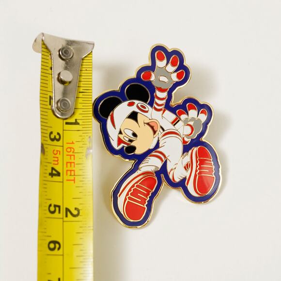 Lot of 2 Disney Pins – Mickey Mouse Spacesuit & Pirate Mickey 2004 - Picture 6 of 6